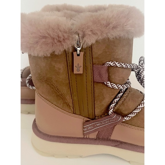 EMU Australia Women's Blurred Suede &
Sheepskin Boots - Picture 9 of 10
